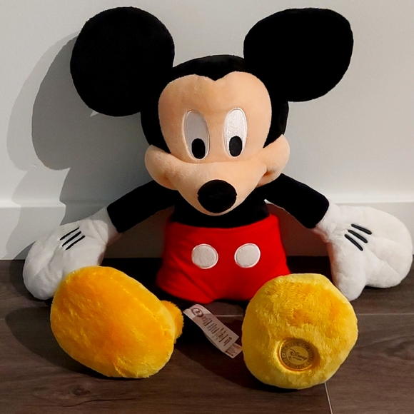 Mickey Mouse Authentic 15inch Disney Plush - Picture 1 of 4